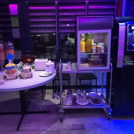 Apart Otel L' Annexe Beverl'inn Flers (Orne)